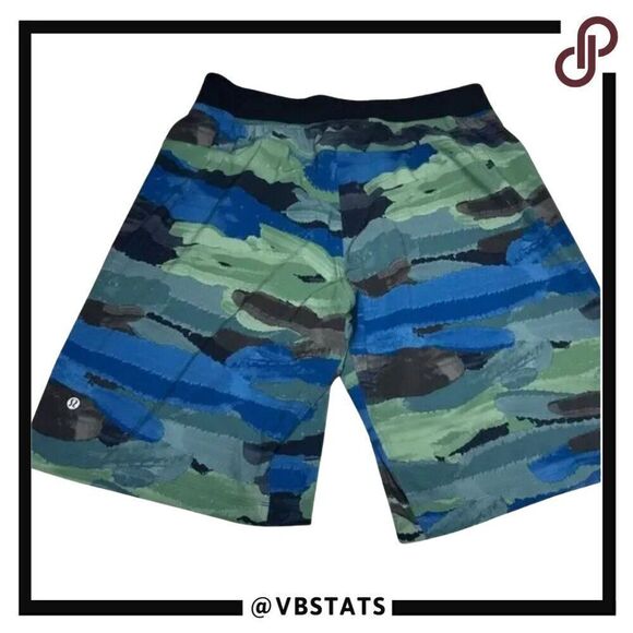 Lululemon Blue-Green-Gray-Black Watercolor Athleisure Shorts in Size Large - Picture 1 of 8